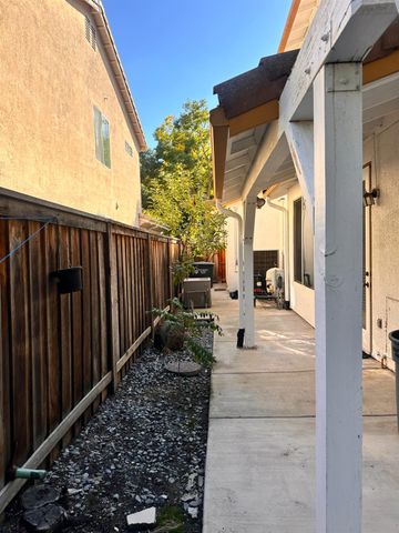 2211 Minden Way, Sacramento, CA 95835