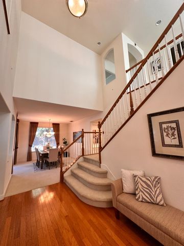 2211 Minden Way, Sacramento, CA 95835