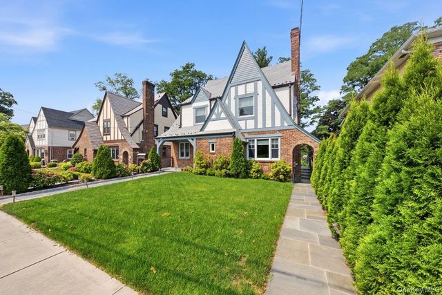 277 Devoe Avenue, Yonkers, NY 10705