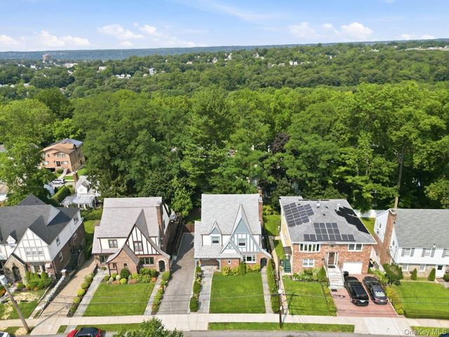 277 Devoe Avenue, Yonkers, NY 10705