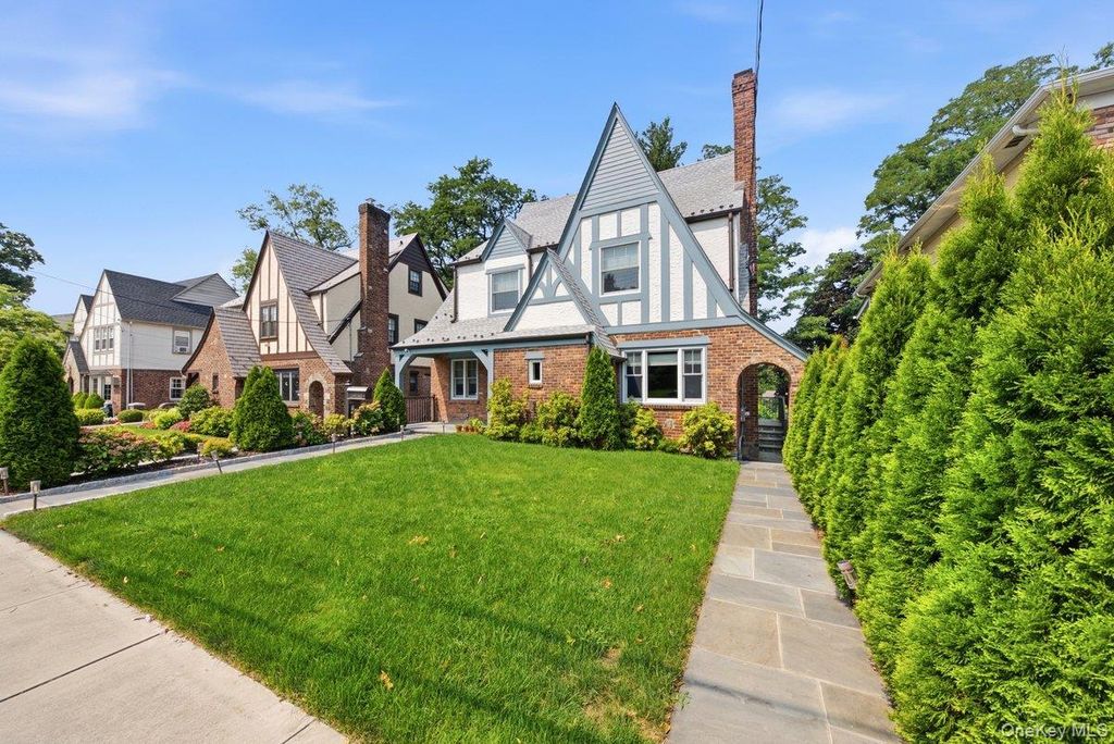 277 Devoe Avenue, Yonkers, NY 10705 — photo 3