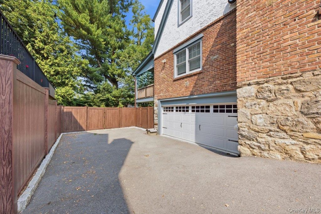 277 Devoe Avenue, Yonkers, NY 10705 — photo 4