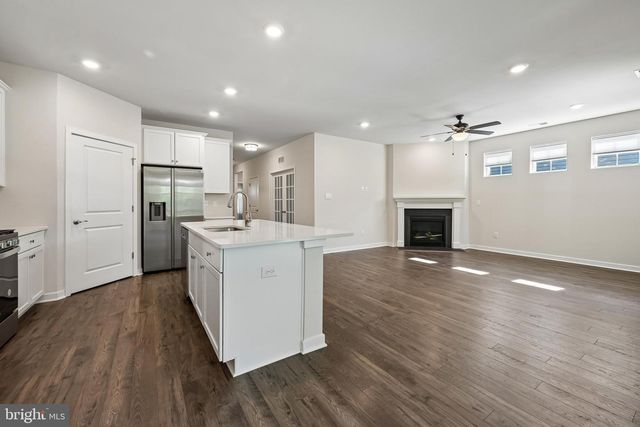 235 CONGRESSIONAL CT, Moorestown, NJ 08057