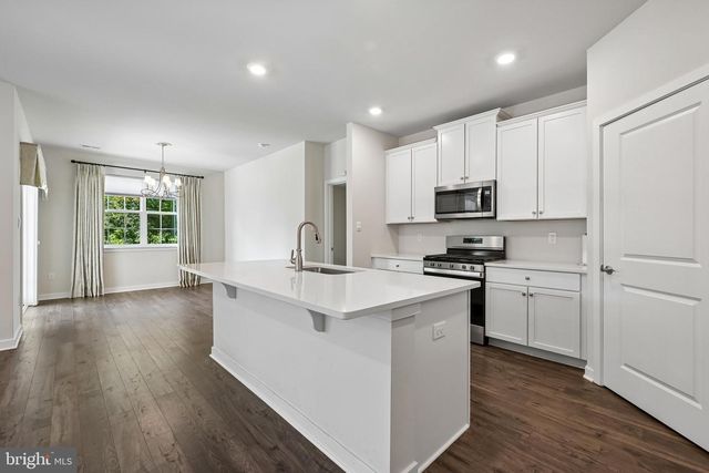 235 CONGRESSIONAL CT, Moorestown, NJ 08057