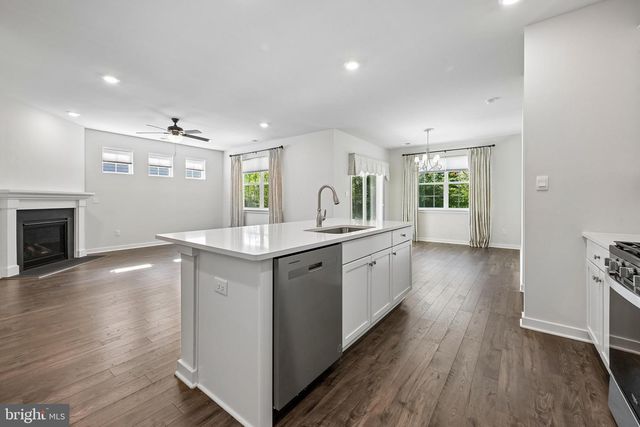 235 CONGRESSIONAL CT, Moorestown, NJ 08057