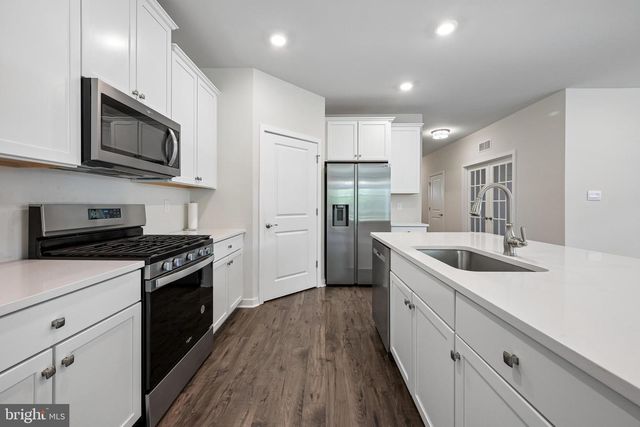 235 CONGRESSIONAL CT, Moorestown, NJ 08057