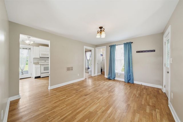 122 W Monroe Street, Jackson, MI 49202