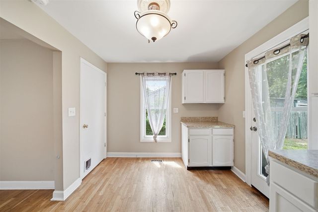 122 W Monroe Street, Jackson, MI 49202