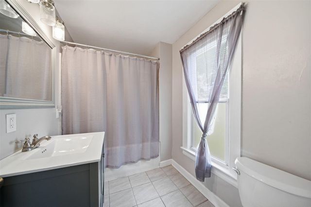 122 W Monroe Street, Jackson, MI 49202