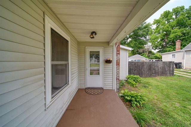 122 W Monroe Street, Jackson, MI 49202