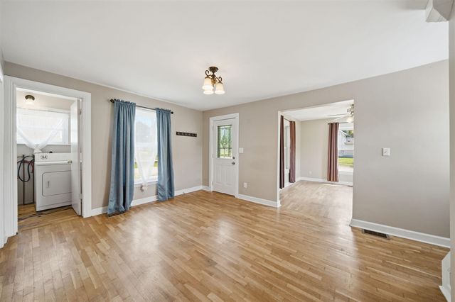 122 W Monroe Street, Jackson, MI 49202