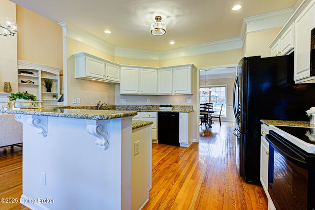 15121 Abington Ridge Pl, Louisville, KY 40245