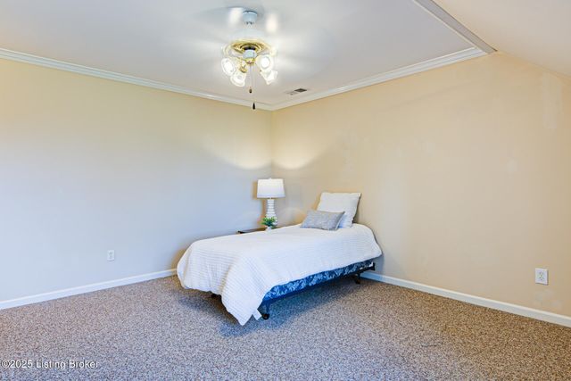 15121 Abington Ridge Pl, Louisville, KY 40245