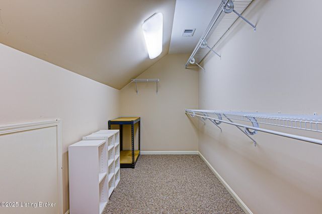 15121 Abington Ridge Pl, Louisville, KY 40245