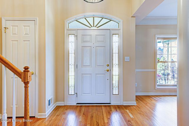 15121 Abington Ridge Pl, Louisville, KY 40245