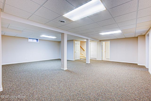 15121 Abington Ridge Pl, Louisville, KY 40245