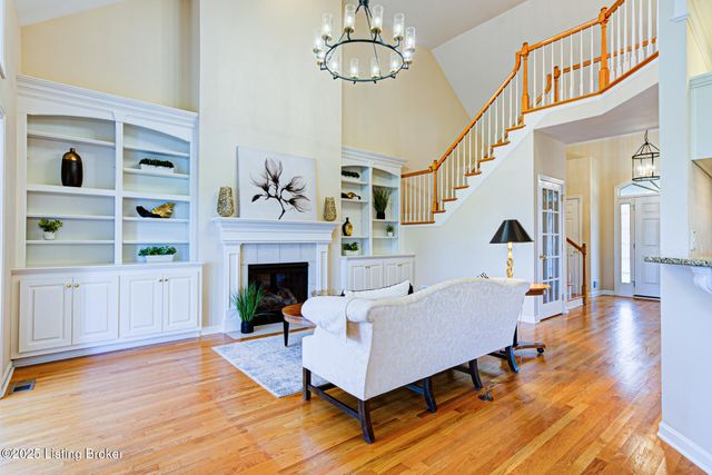 15121 Abington Ridge Pl, Louisville, KY 40245