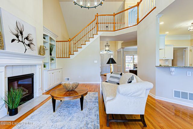 15121 Abington Ridge Pl, Louisville, KY 40245