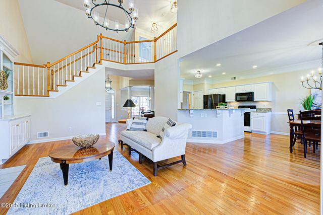 15121 Abington Ridge Pl, Louisville, KY 40245