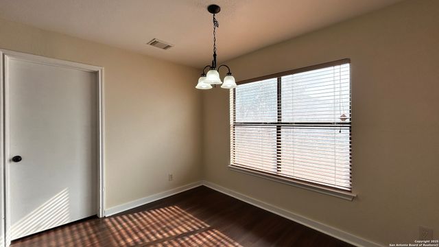 8018 Chestnut Gate Dr, Converse, TX 78109