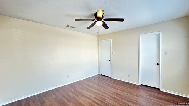 8018 Chestnut Gate Dr, Converse, TX 78109