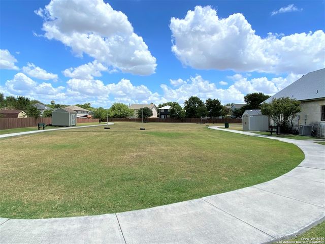 8018 Chestnut Gate Dr, Converse, TX 78109