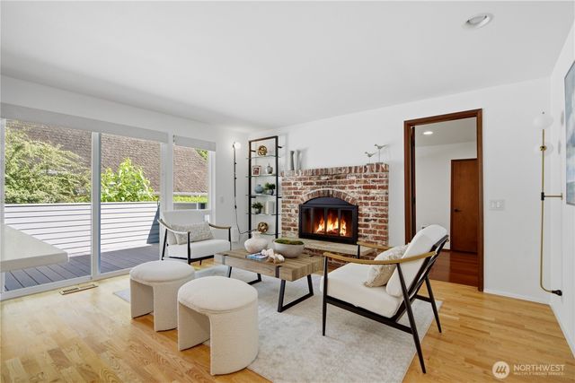 12910 NE 28th Street, Bellevue, WA 98005