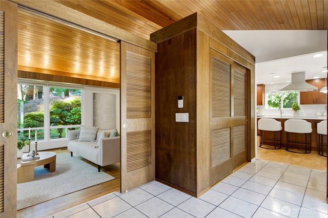 12910 NE 28th Street, Bellevue, WA 98005