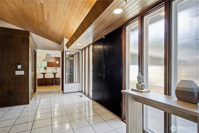12910 NE 28th Street, Bellevue, WA 98005