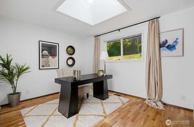 12910 NE 28th Street, Bellevue, WA 98005