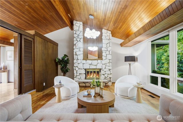 12910 NE 28th Street, Bellevue, WA 98005