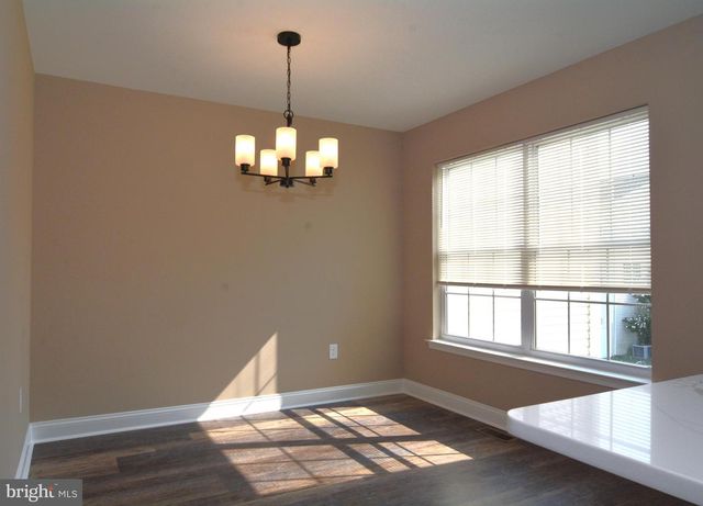1027 MOORE RD, West Deptford, NJ 08086