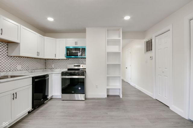 635 Laclede Street, Indianapolis, IN 46241