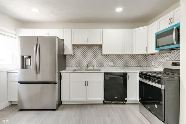 635 Laclede Street, Indianapolis, IN 46241