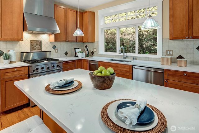 412 15th Avenue, Kirkland, WA 98033