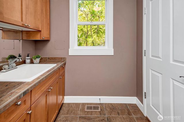 412 15th Avenue, Kirkland, WA 98033