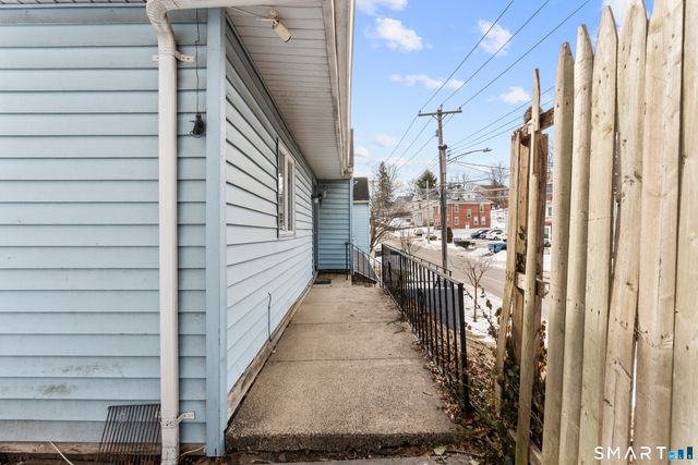 20 Warwick Street, New Haven, CT 06513