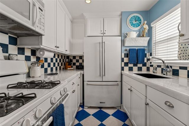 1527 W Balboa, Newport Beach, CA 92663