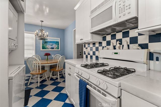 1527 W Balboa, Newport Beach, CA 92663