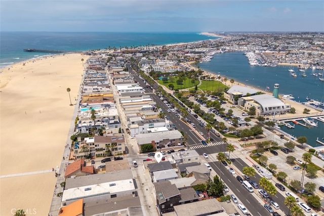 1527 W Balboa, Newport Beach, CA 92663