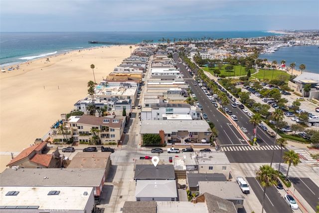 1527 W Balboa, Newport Beach, CA 92663