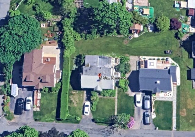 8 Van Ness Ave, Shrewsbury, MA 01545