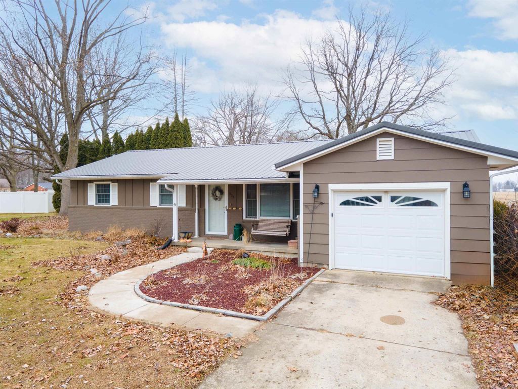 509 Nancy Drive, Sweetser, IN 46987