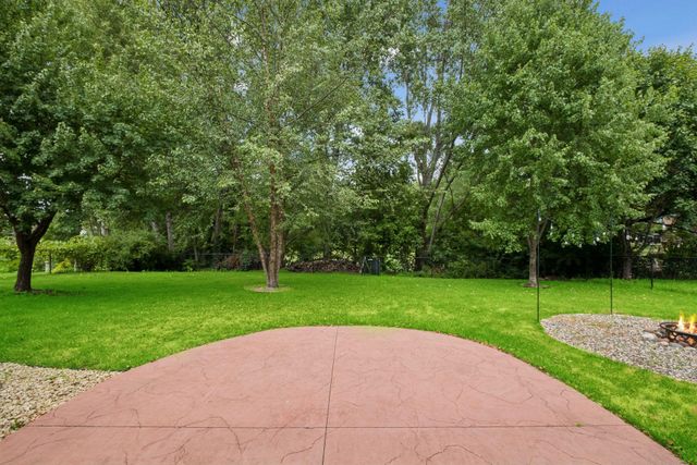 253 Teckla Court, Lino Lakes, MN 55014