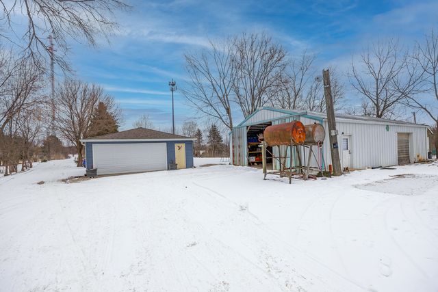 25575 N Fairfield Road, Hawthorn Woods, IL 60047