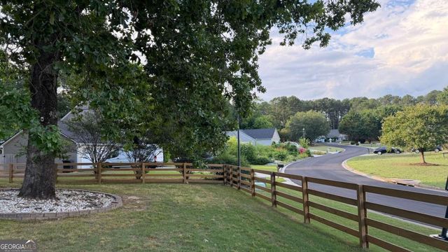 4335 Lexington Ridge Drive, Loganville, GA 30052