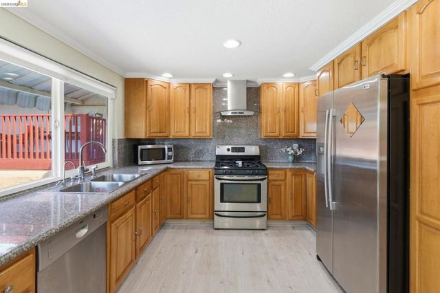 133 Stratford St, Vallejo, CA 94591