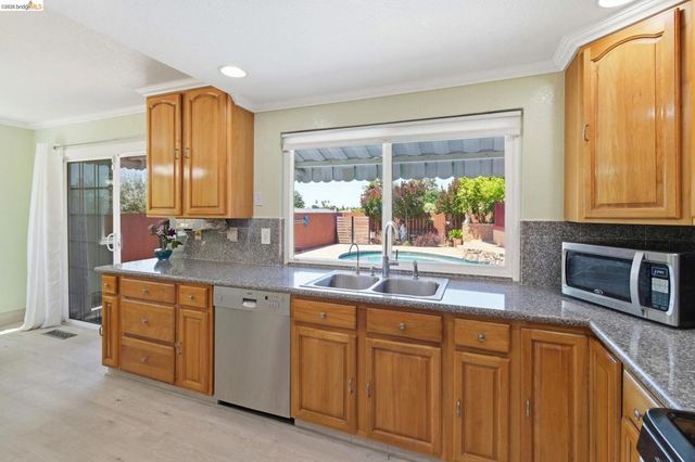 133 Stratford St, Vallejo, CA 94591