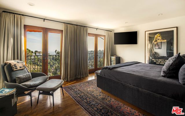 2820 Westshire Drive, Los Angeles, CA 90068