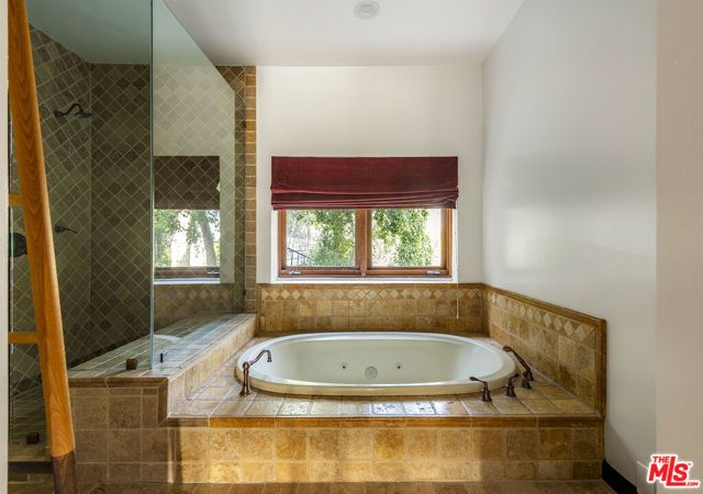 2820 Westshire Drive, Los Angeles, CA 90068